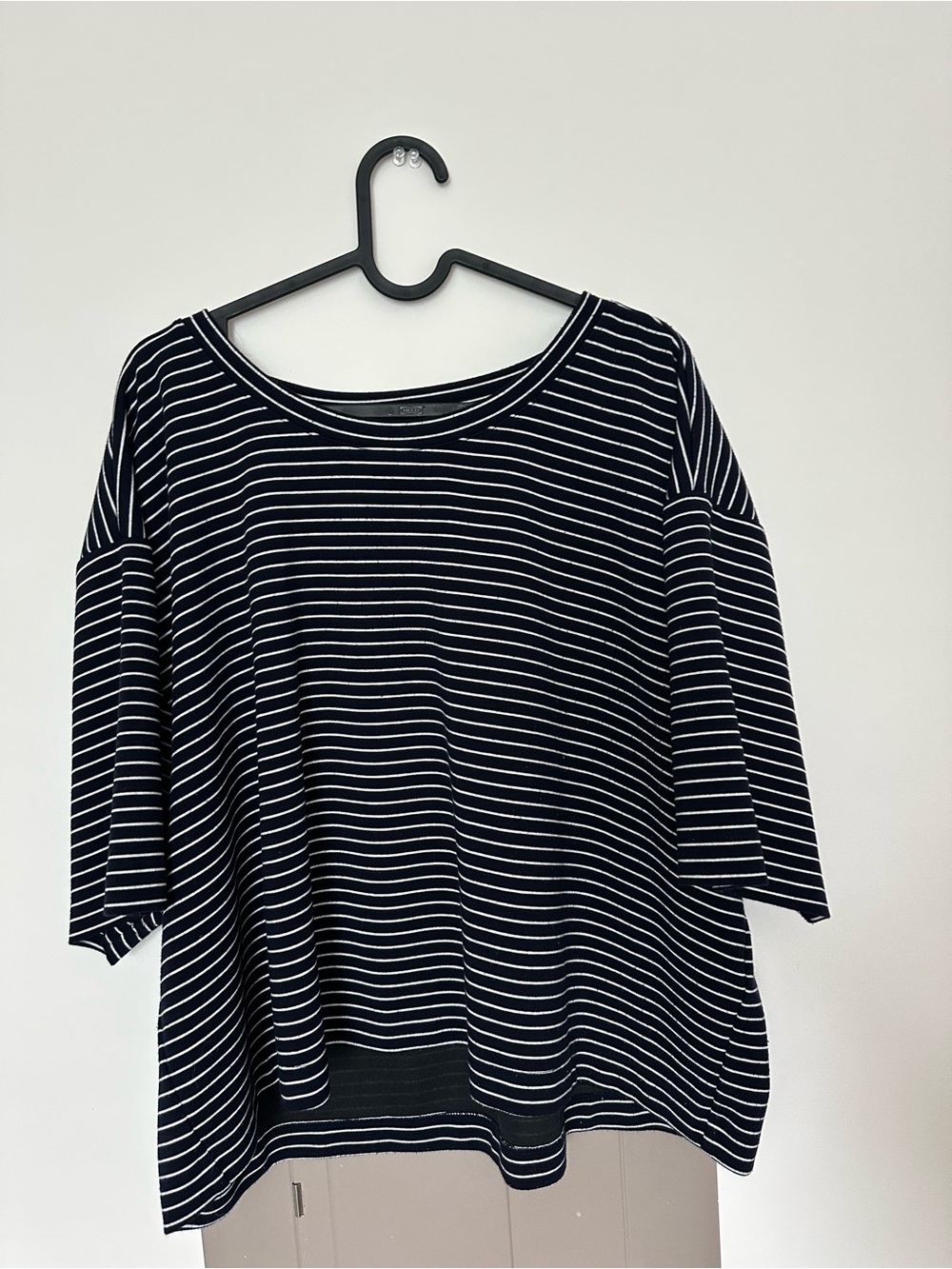 Anthropologie-Maeve Navy and White Striped Short Sleeve Scoop Neck Tee